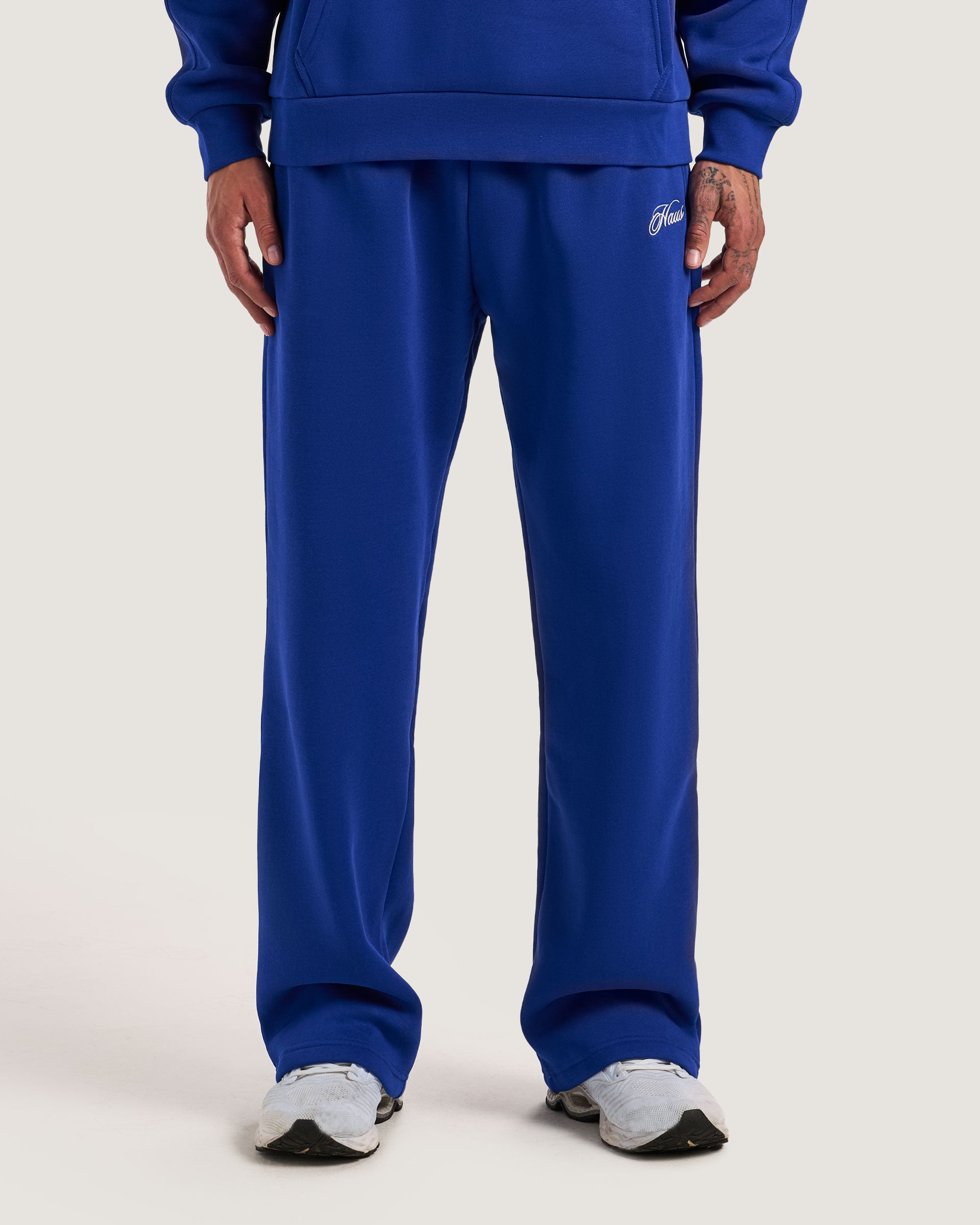 #color_cobalt blue #model_B