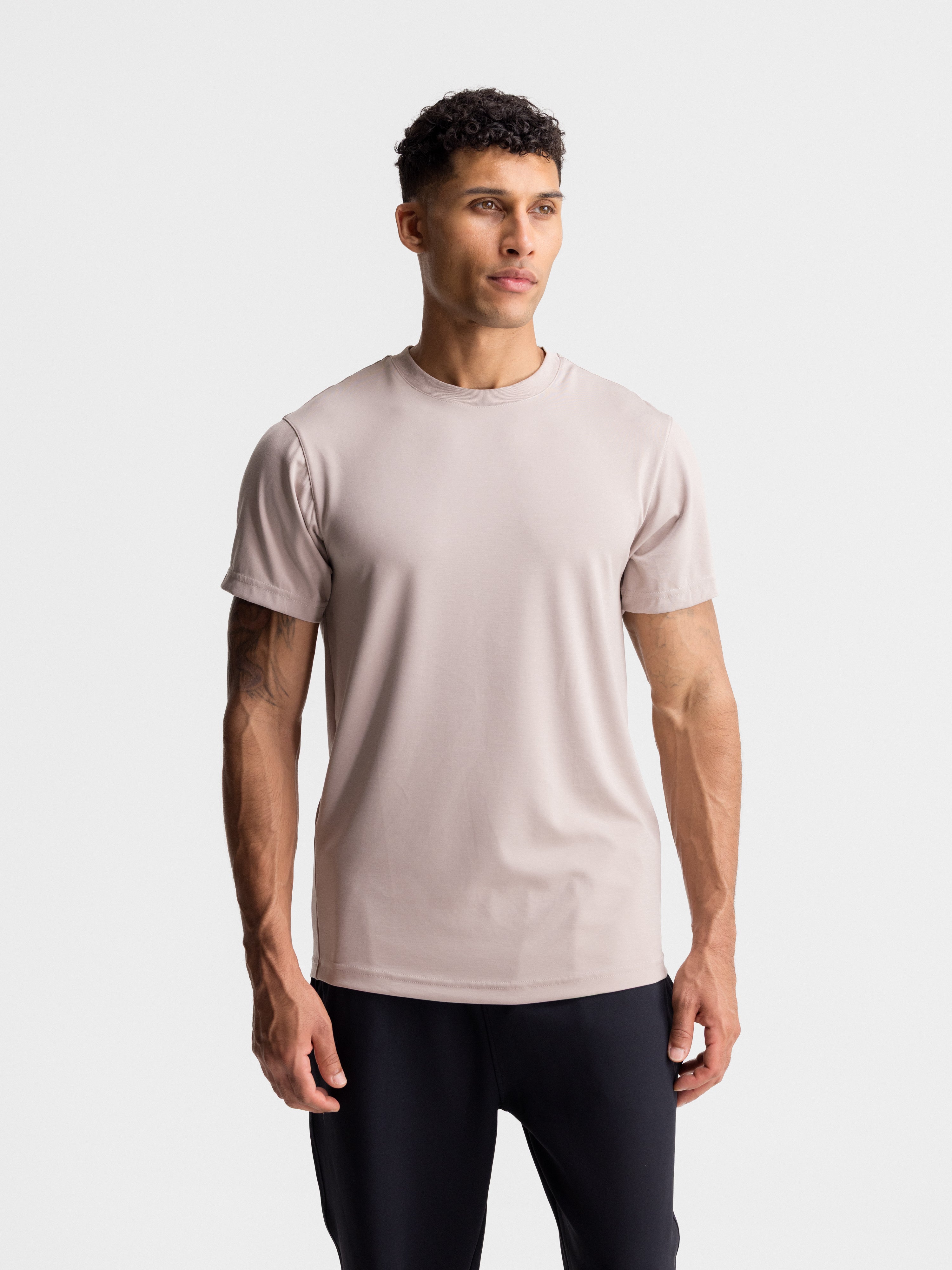 #color_Atmos Grey