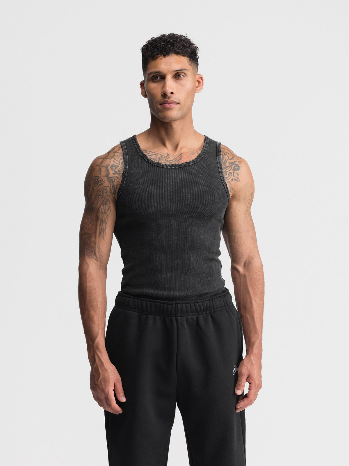 Distressed Fitted Tank 2 Pack worn — Washed Black