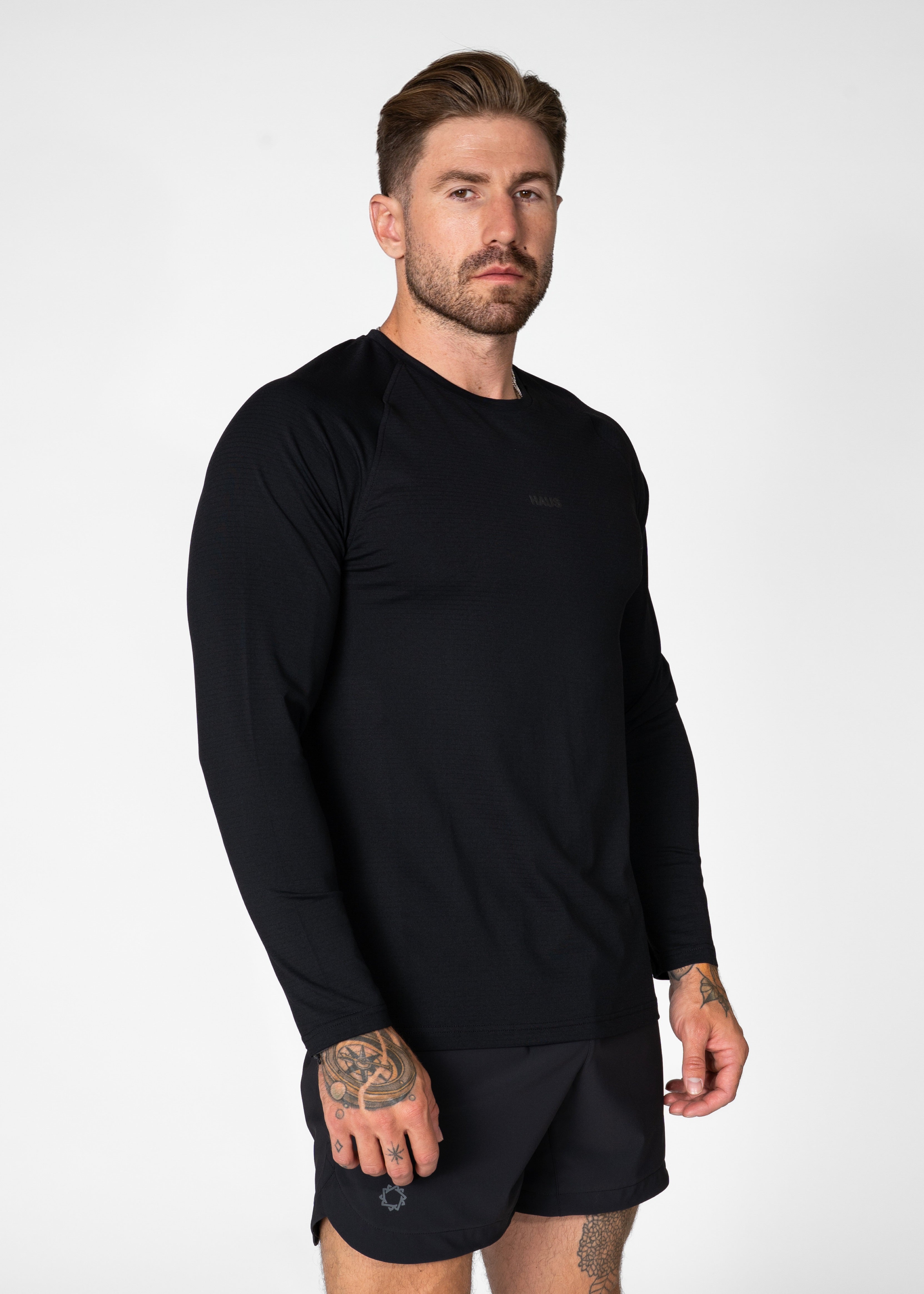 #color_black #model_A