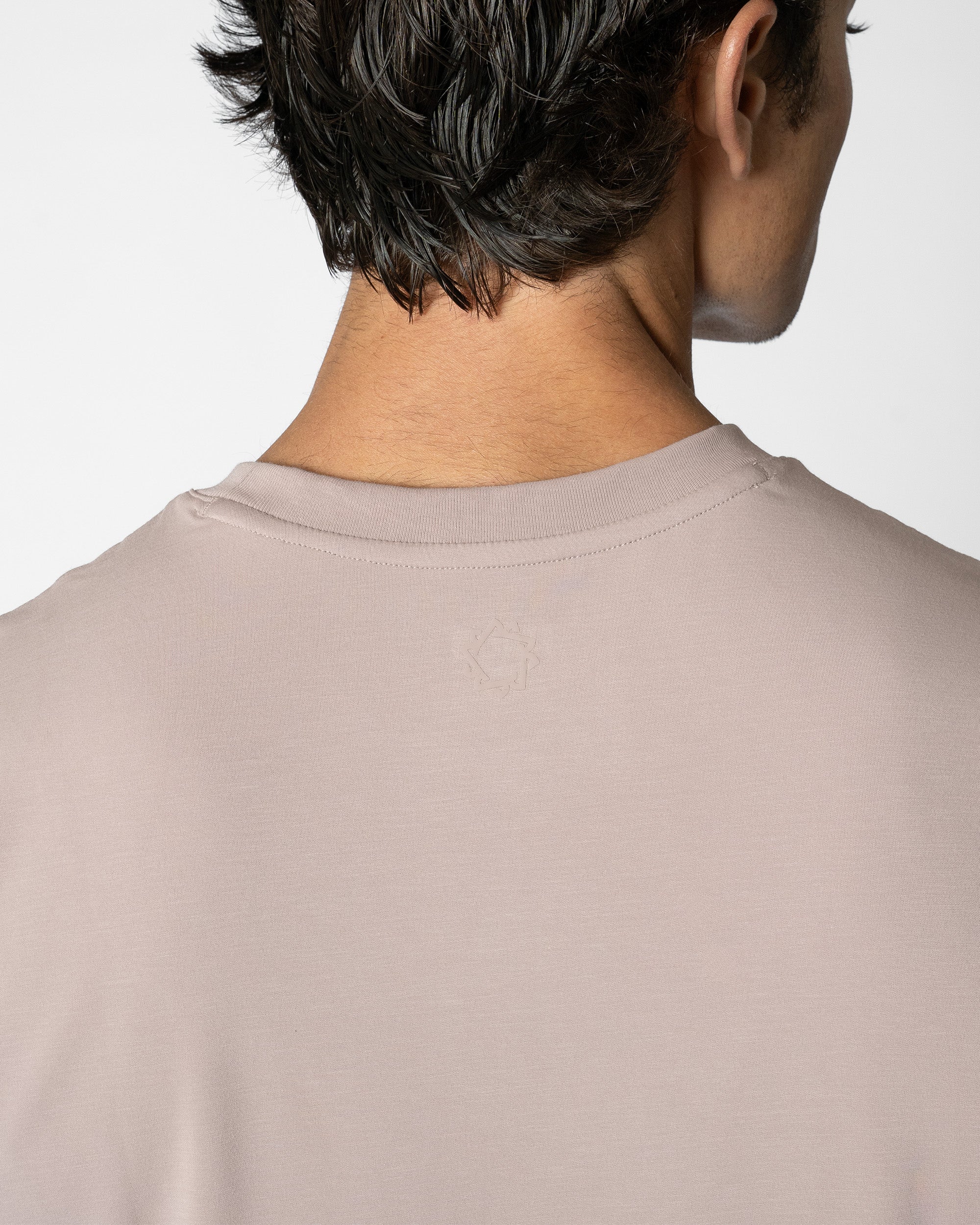 #color_Atmos Grey
