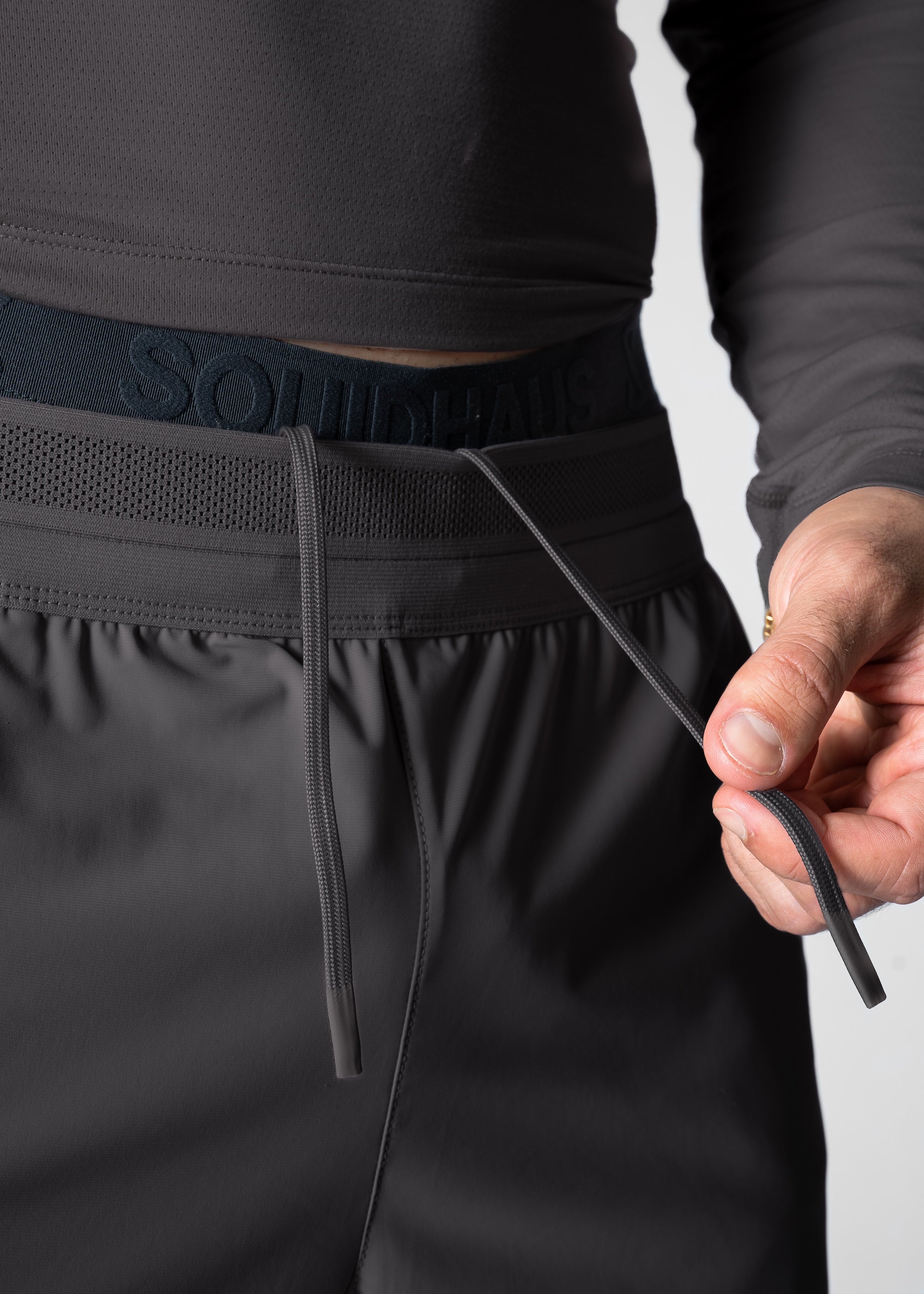 #color_charcoal grey