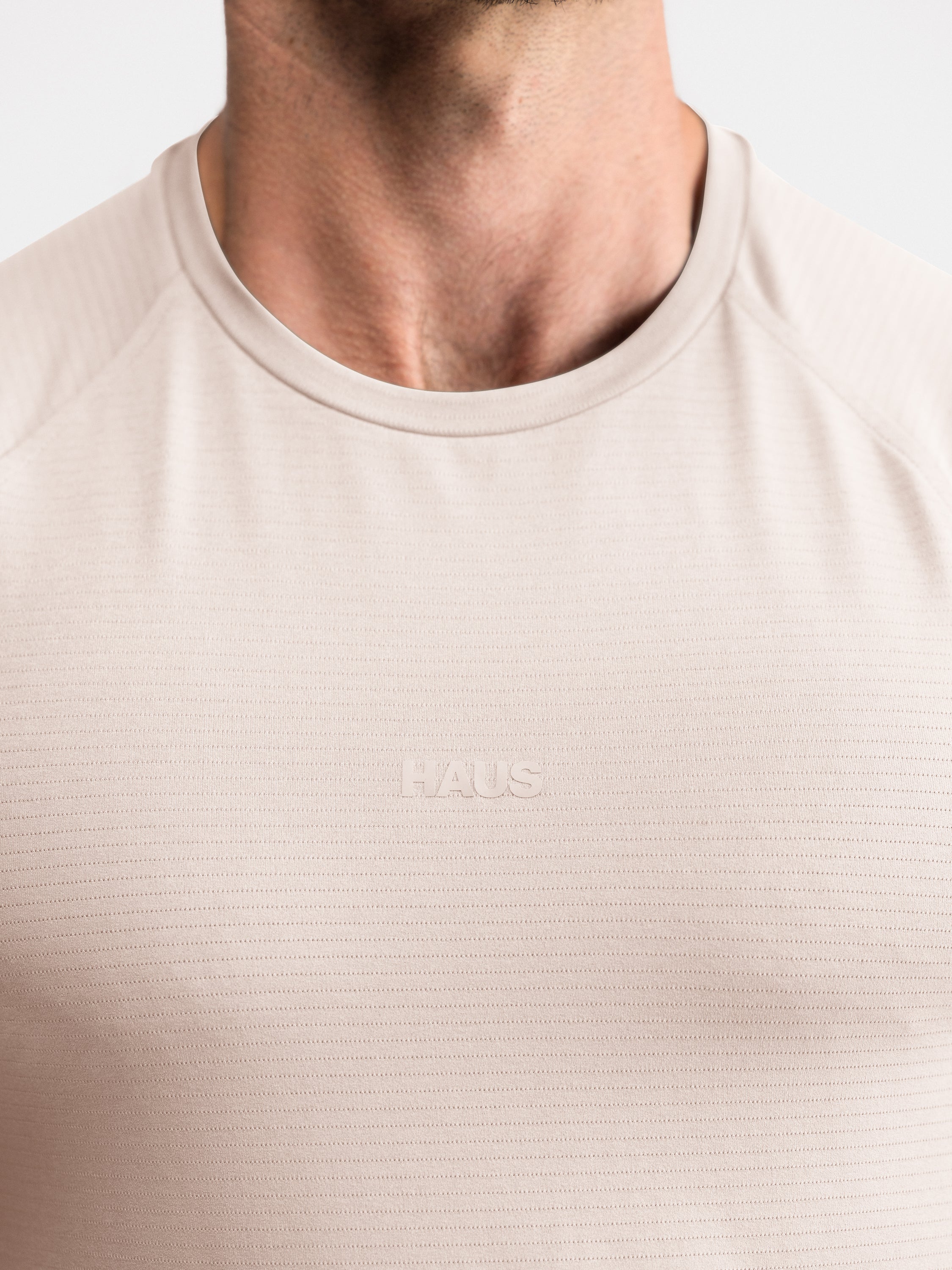 #color_Atmos Grey