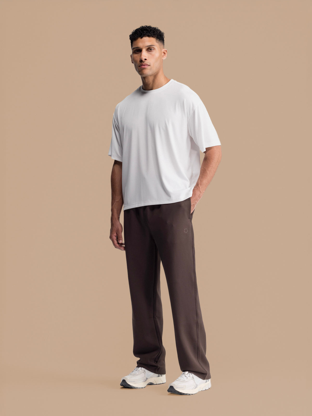 The Ultimate Holiday Bundle, cropped oversized tee and athletic pant, studio
